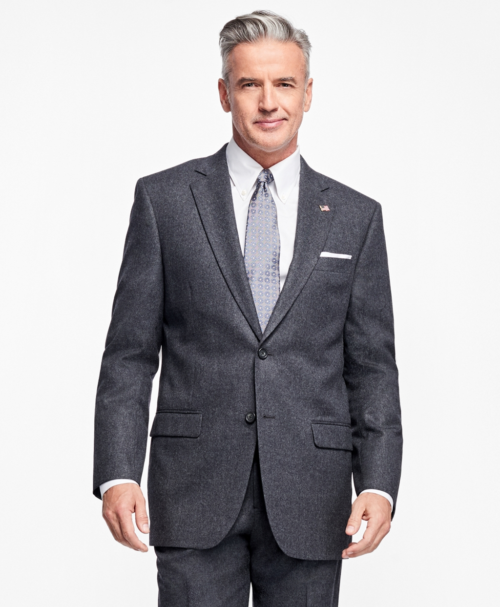 Men's & Women's Polos While far from cheap, the Brooks Brothers Fitzgerald fit is a timeless classic from an established American legend. The fit is spot on for men with a slender, average, or athletic build who prefer a traditional, tailored silhouette. The jackets come in even and odd sizes, and three lengths.